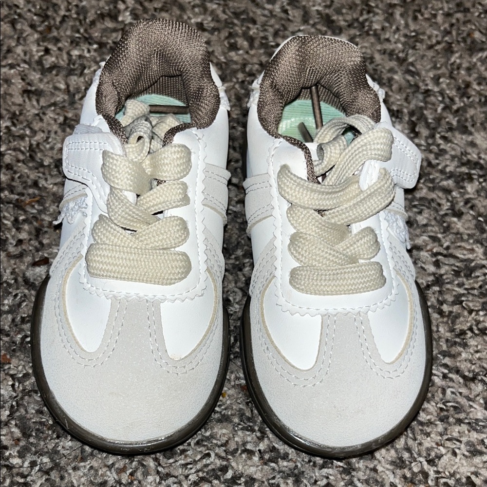 Kids White and Gray Sneakers with Velcro strap